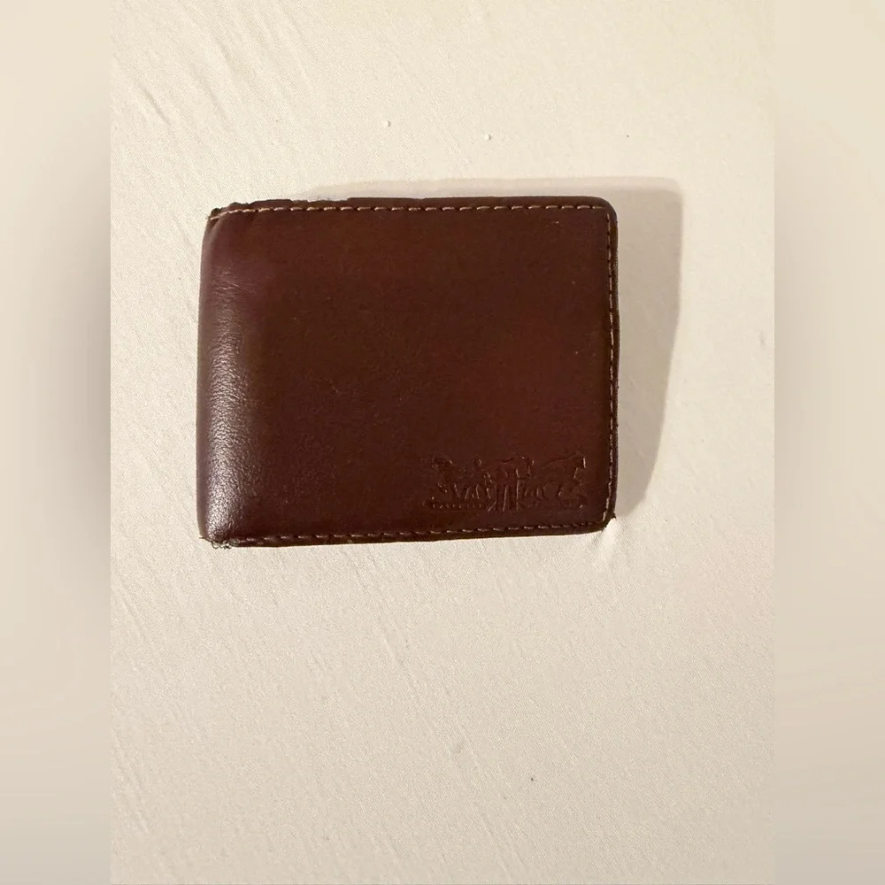 Classic Brown Leather Men's Wallet